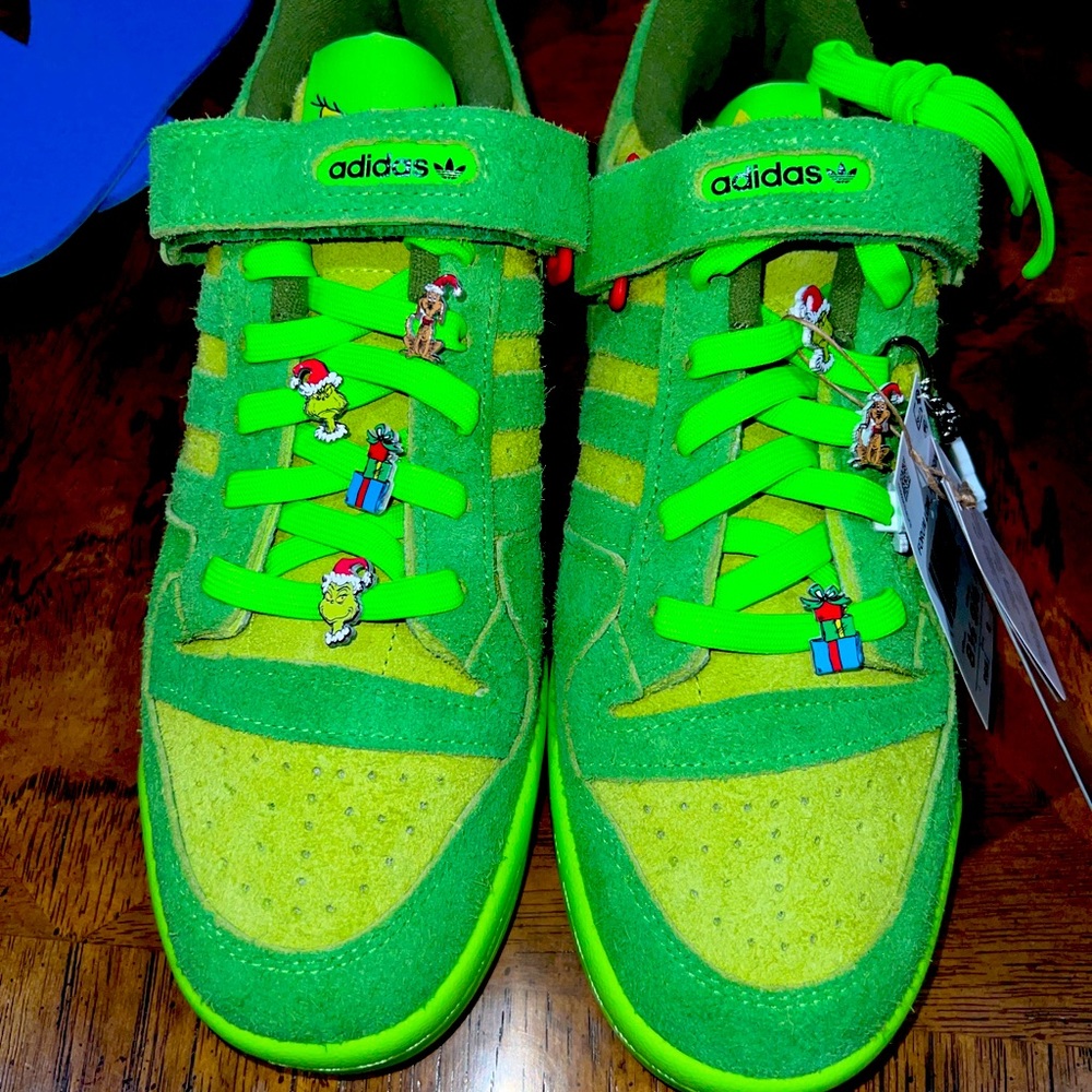 adidas grinch shoes US shoe size Men 8.5 woman 9.￼5